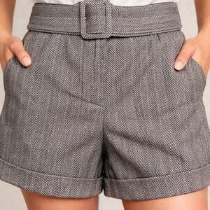 🔥The Limited Drew Fit Gray black white Herringbone Belted Women’s Shorts